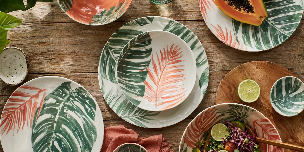 Assiettes Excelsa motif tropical feuillage